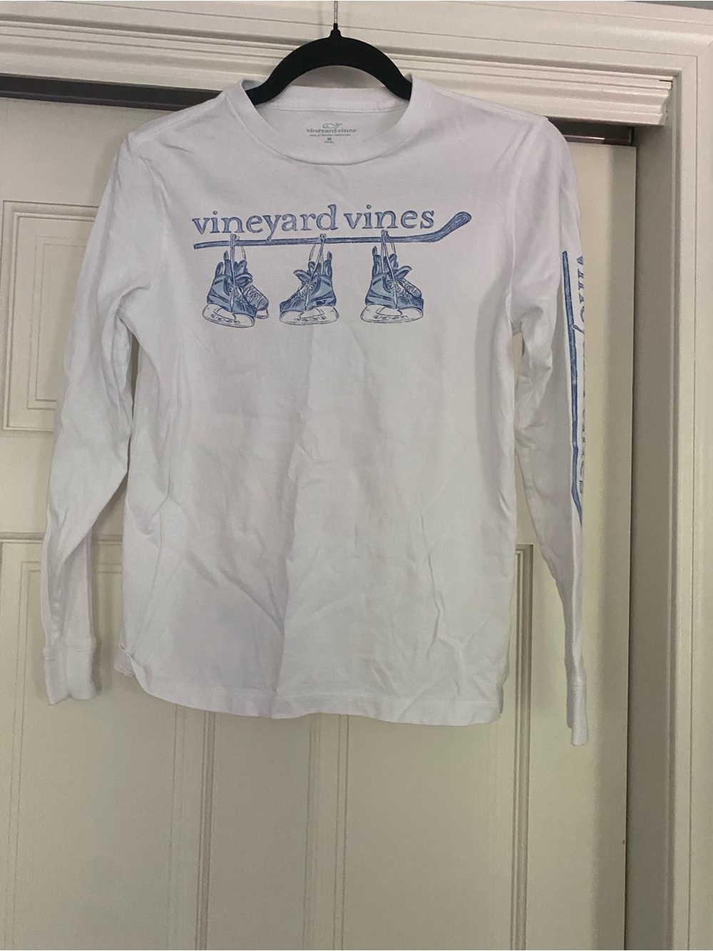 Boys Vineyard Vines White Long Sleeve Tee with Light Blue Skate Graphic